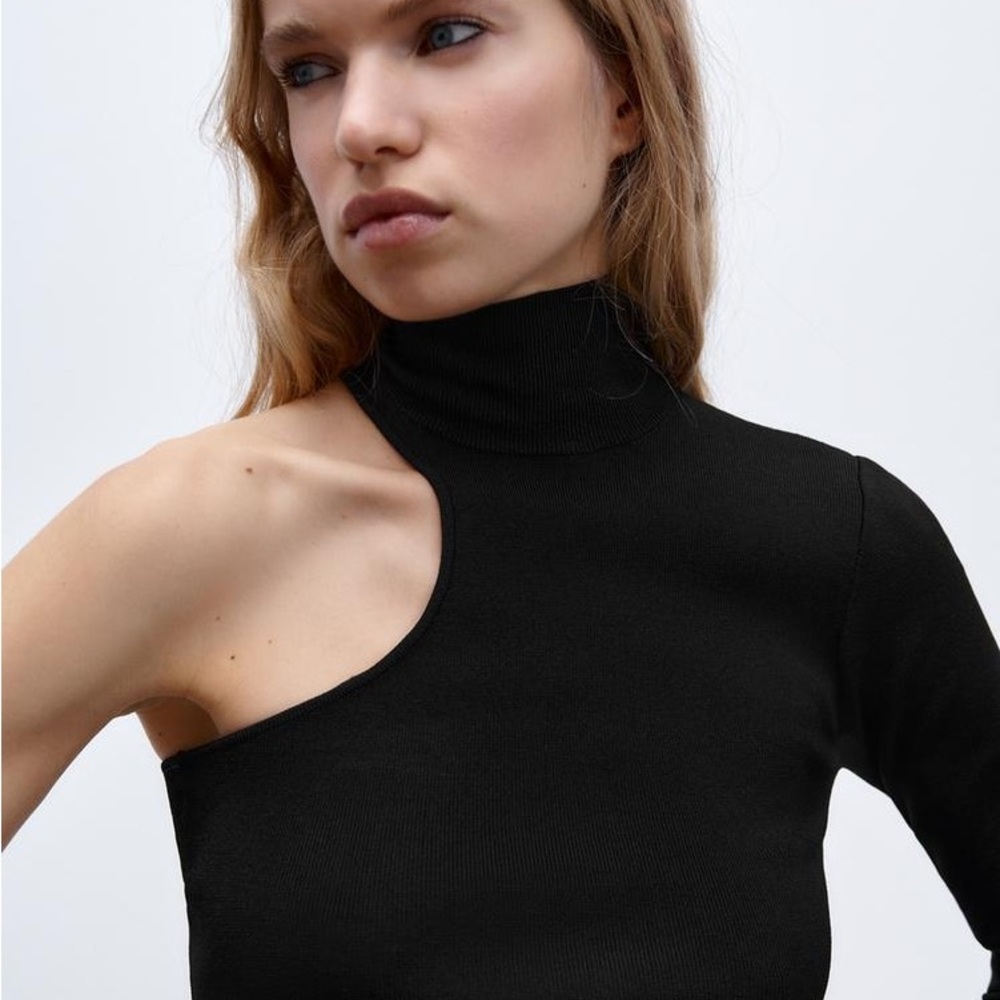 Zara Ribbed Black One-Shoulder Turtleneck Top